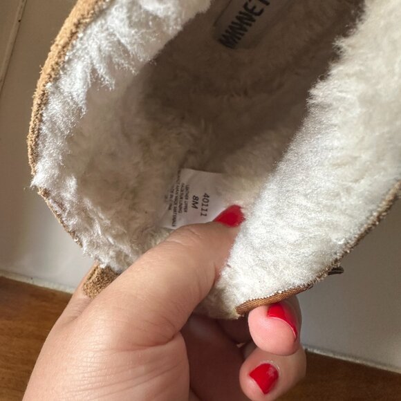 Minnetonka Tucson Moccasins, Sz. 8 - Picture 5 of 5